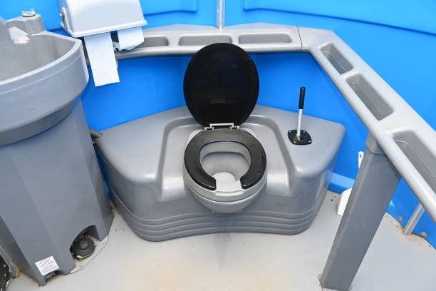 Best Luxury portable toilet rental  in Marlborough, MO